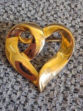 Vintage Gold Heart Pin Brooch - Women's Jewelry